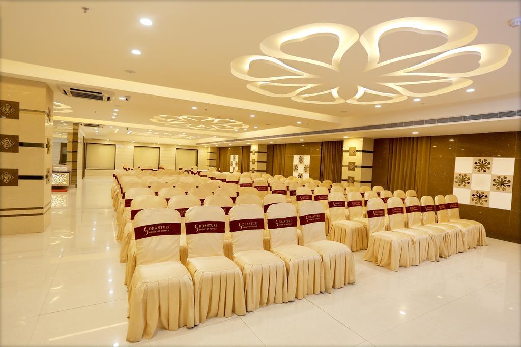 Hotel Sitara Grand Miyapur Haidarábád Kültér fotó